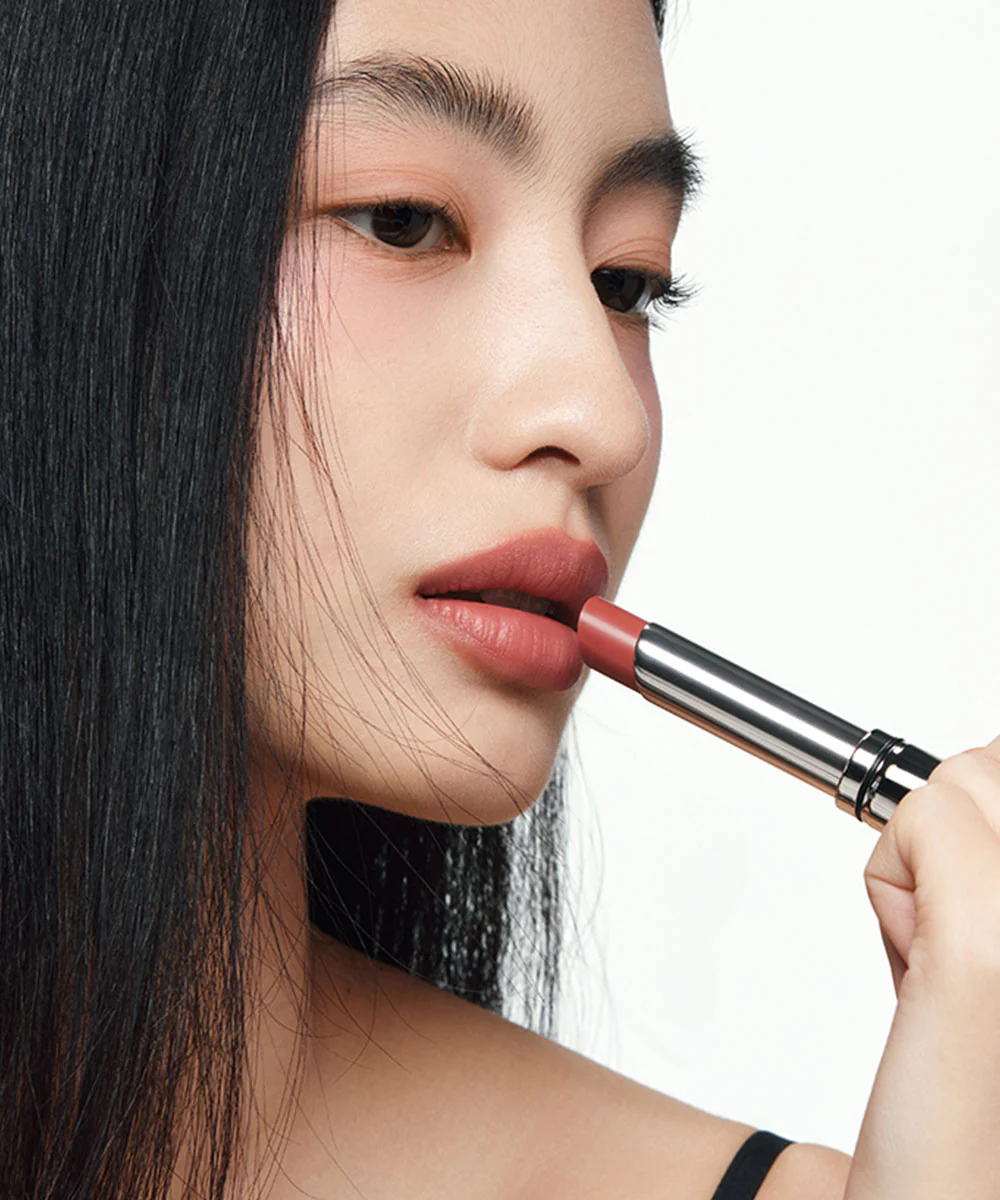 Essence Matte Rouge - Image 9