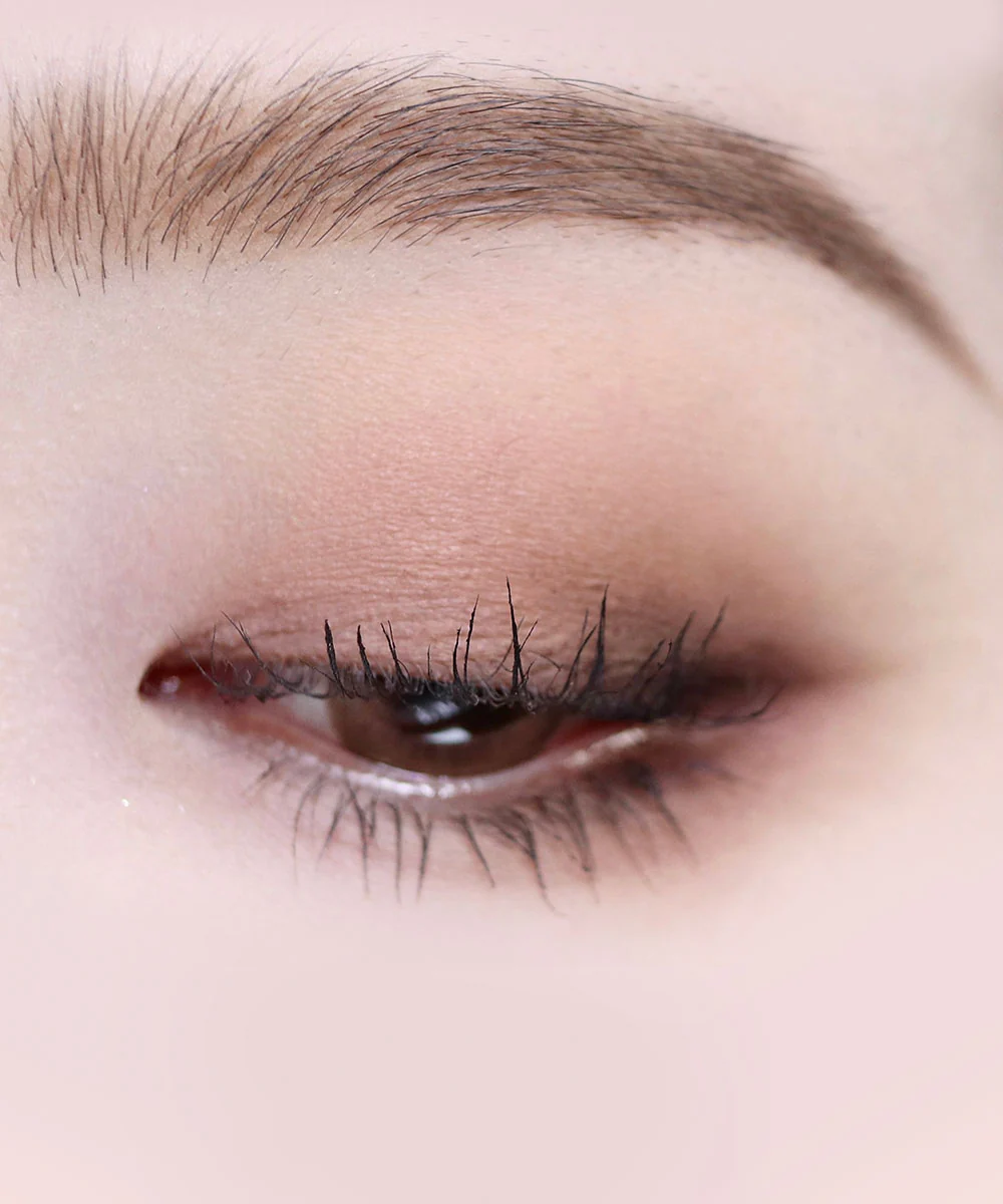 4 Shades Eyeshadow Palette - Image 10